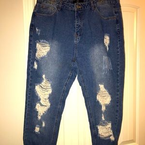 Women's Boyfriend Distressed Jeans